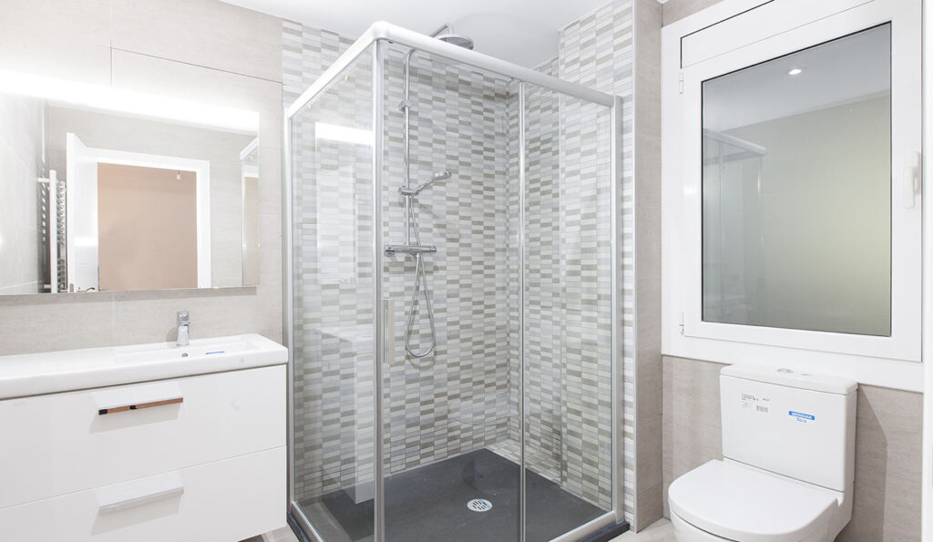 04. mueble blanco gres estilo mosaico soble pica